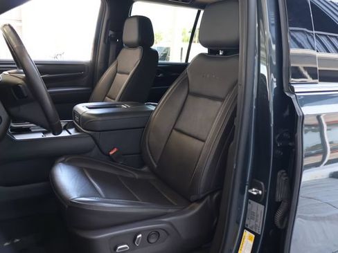 Used 2022 GMC Yukon Denali RWD image 14