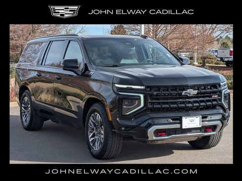 Used 2025 Chevrolet Suburban Z71 w/ Z71 Off-Road Package image 8