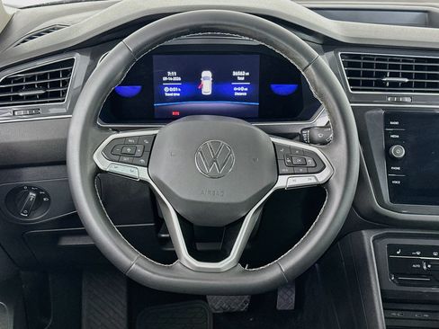Used 2023 Volkswagen Tiguan SE FWD image 18