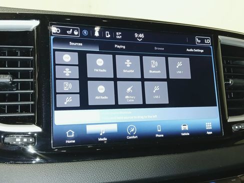 Used 2024 Chrysler Pacifica Touring-L FWD image 24