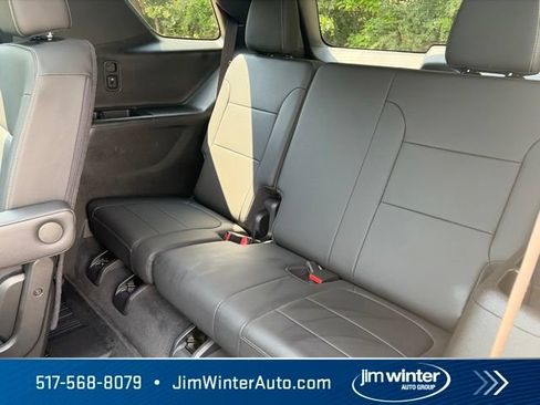 Used 2023 Chevrolet Traverse LT w/ LT Premium Package AWD/4WD image 22