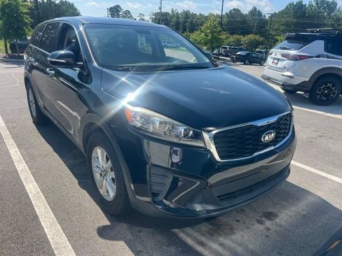 Used 2019 Kia Sorento L FWD image 2
