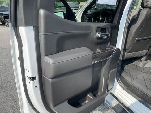 Used 2019 Chevrolet Silverado 1500 LTZ AWD/4WD image 21
