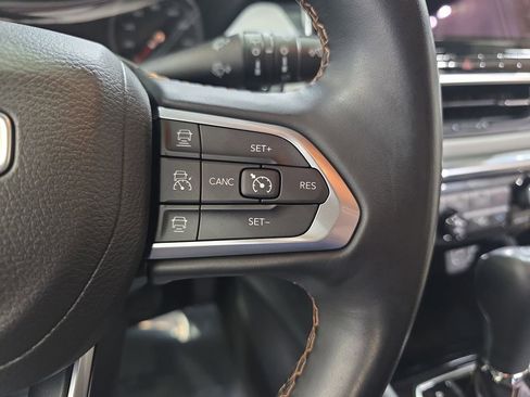 Used 2022 Jeep Compass Limited image 17