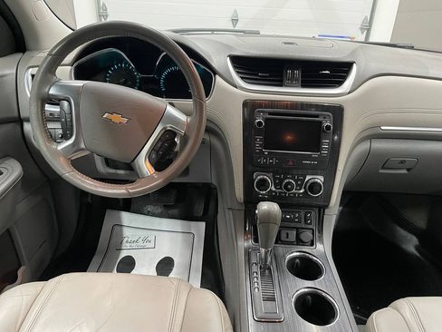 Used 2015 Chevrolet Traverse LT AWD/4WD image 17