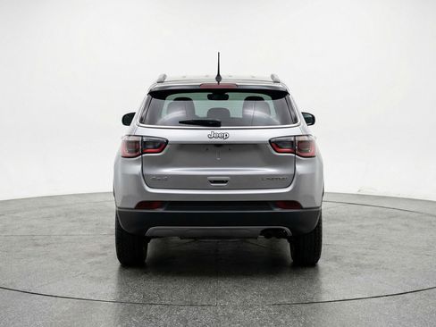 Used 2025 Jeep Compass Trailhawk image 7