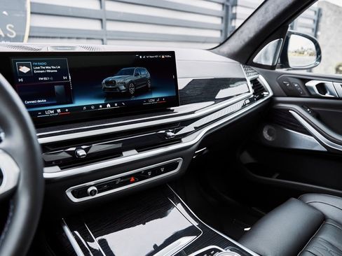 Used 2026 BMW X7 M60i AWD/4WD image 72