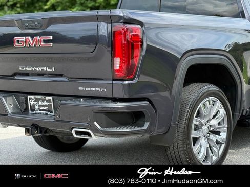 Used 2025 GMC Sierra 1500 Denali w/ Denali Reserve Package AWD/4WD image 16