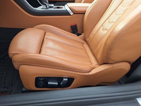 Used 2022 BMW 840i Convertible image 31