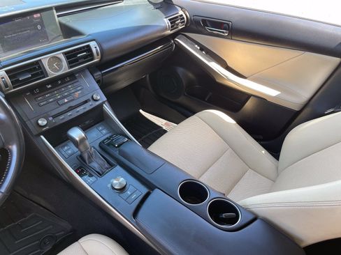 Used 2016 Lexus IS 200t w/ Navigation System Package RWD image 18