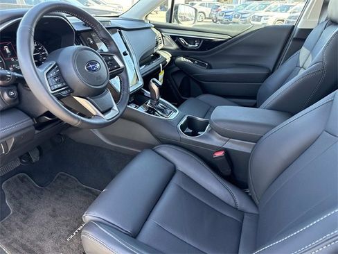 Used 2025 Subaru Outback Limited image 13