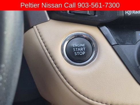 Used 2018 Toyota RAV4 XLE w/ Plus Extra Value Package FWD image 31