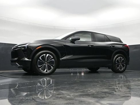 Used 2024 Chevrolet Blazer EV LT AWD/4WD image 45
