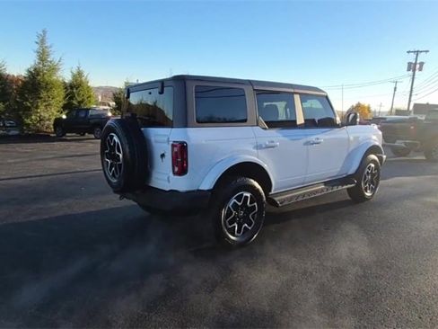 Used 2025 Ford Bronco Outer Banks image 2