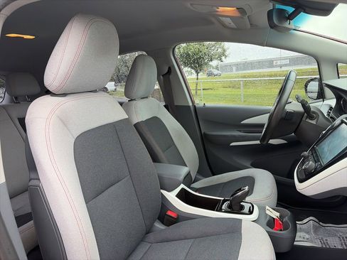 Used 2017 Chevrolet Bolt LT FWD image 27