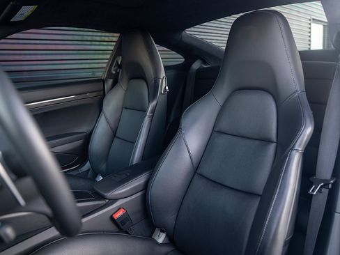 Certified 2015 Porsche 911 Turbo image 5