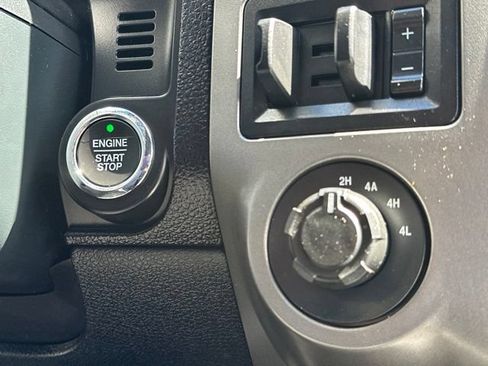 Used 2017 Ford Expedition Platinum AWD/4WD image 42