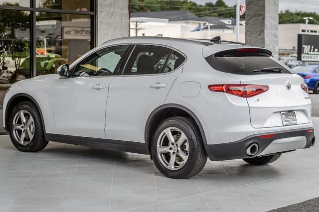 Used 2021 Alfa Romeo Stelvio Sprint w/ Sun & Sound Package AWD/4WD image 7