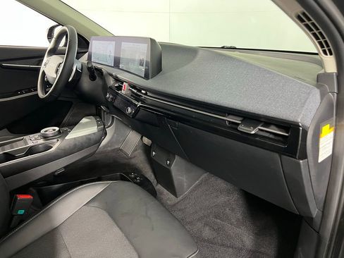 Used 2024 Kia EV6 Light image 32