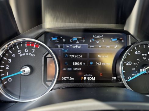 Certified 2021 Ford F250 Platinum w/ FX4 Off-Road Package image 13