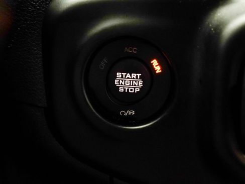 Used 2021 Jeep Gladiator Rubicon AWD/4WD image 30