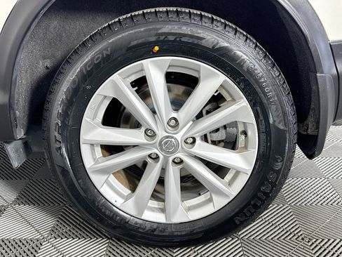 Used 2018 Nissan Rogue Sport SV FWD image 36