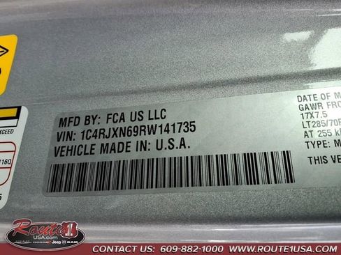 Used 2024 Jeep Wrangler Unlimited AWD/4WD image 39