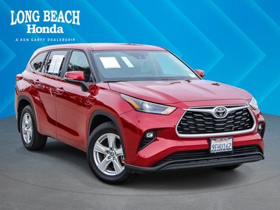 Used 2023 Toyota Highlander LE