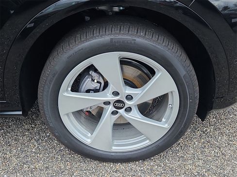 New 2025 Audi Q5 Premium Plus image 4