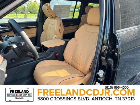 New 2025 Jeep Grand Cherokee L Summit w/ Advanced Protech Group IV image 25