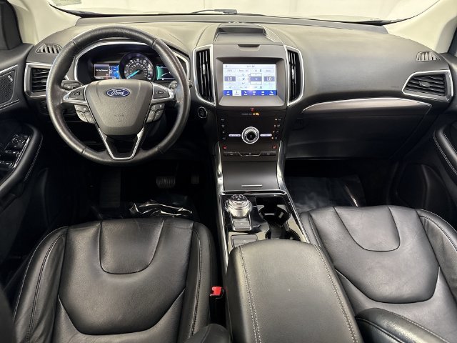 Used 2020 Ford Edge Titanium w/ Class II Trailer Tow Package AWD/4WD image 23