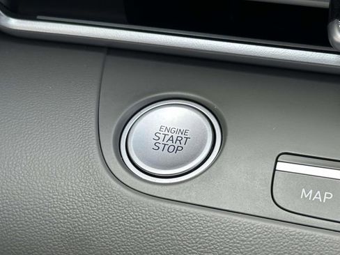 Used 2025 Hyundai Elantra SEL image 27