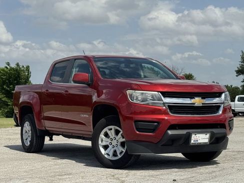 Used 2016 Chevrolet Colorado LT RWD image 2