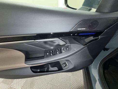 Used 2024 BMW 530i xDrive 530i xDrive w/ Convenience Package image 15