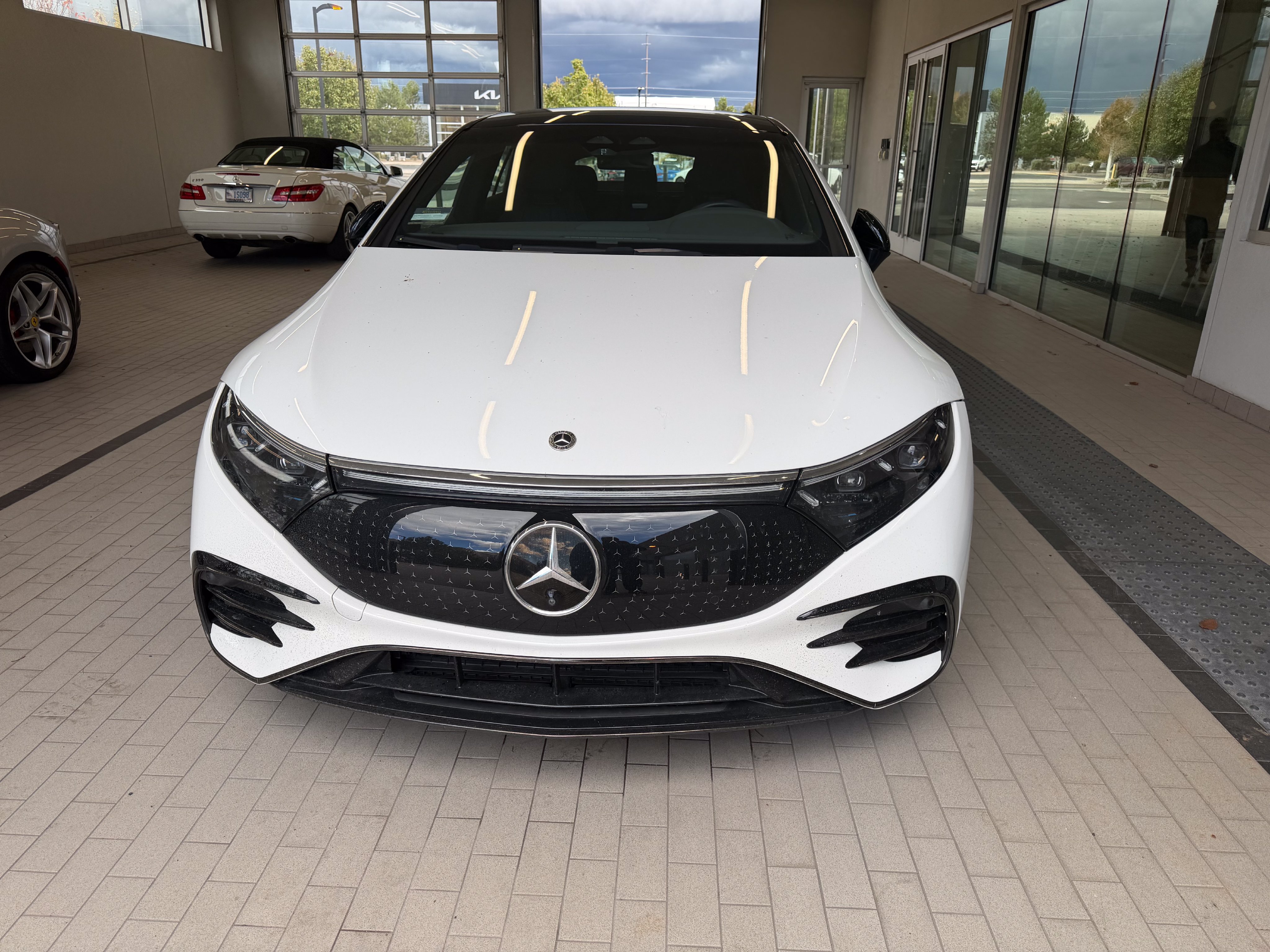 Used 2024 Mercedes-Benz EQS 580 4MATIC Sedan image 1