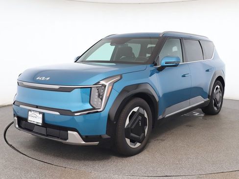 Used 2024 Kia EV9 Land image 1
