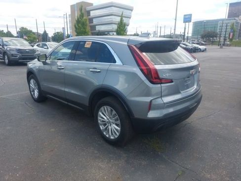 Used 2024 Cadillac XT4 Luxury w/ LPO, Floor Liner Package FWD image 3