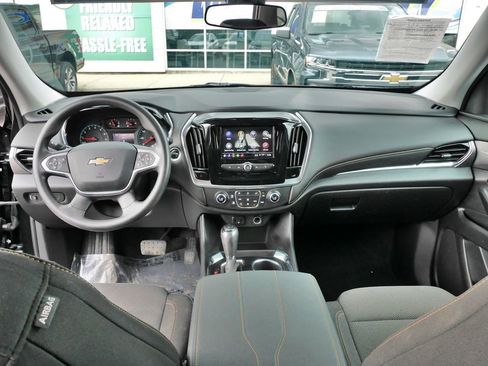 Used 2020 Chevrolet Traverse LS image 18