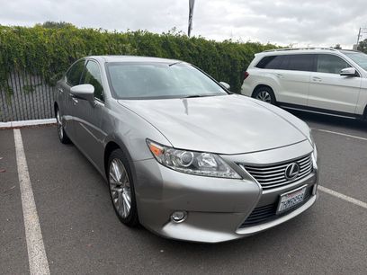 Used 2015 Lexus ES 350 w/ Luxury Package