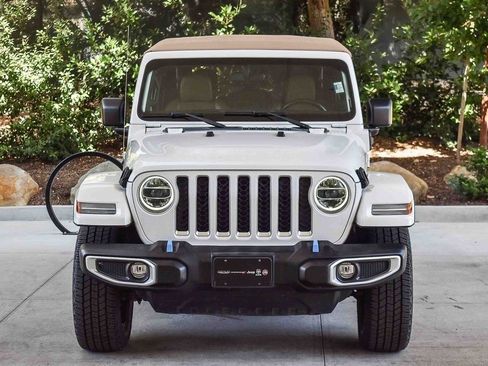 Used 2022 Jeep Wrangler Unlimited Sahara w/ Safety Group image 2