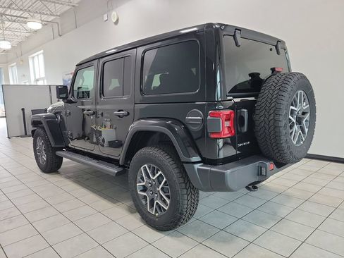 New 2026 Jeep Wrangler Unlimited Sahara w/ Technology Group AWD/4WD image 6