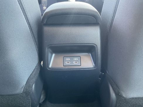 Used 2025 Toyota Corolla LE FWD image 11