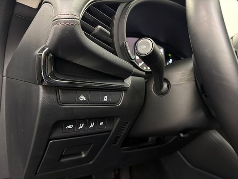 Used 2025 MAZDA MAZDA3 s image 31