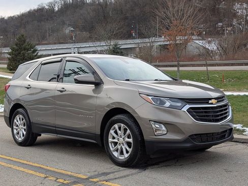 Used 2019 Chevrolet Equinox LT image 2