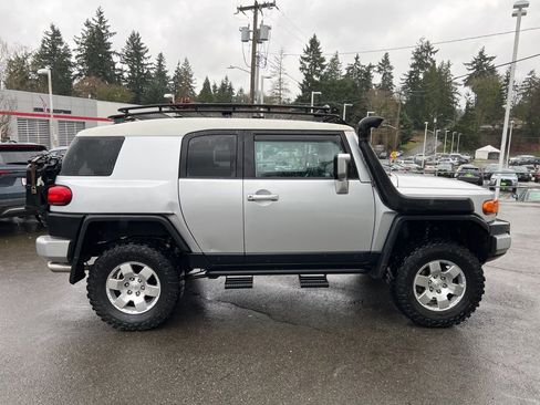 Used 2007 Toyota FJ Cruiser 4WD image 3