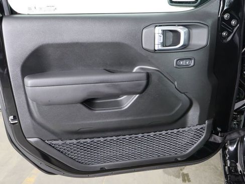 New 2026 Jeep Gladiator Sport image 20