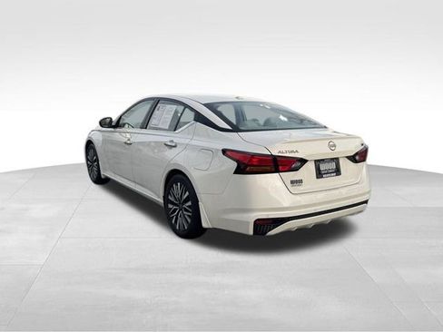 Used 2024 Nissan Altima 2.5 SV image 5