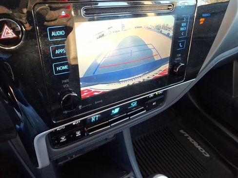 Used 2019 Toyota Corolla SE w/ SE Premium Package image 35