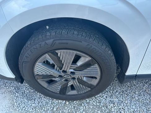 Certified 2025 Nissan Murano SL AWD/4WD image 32