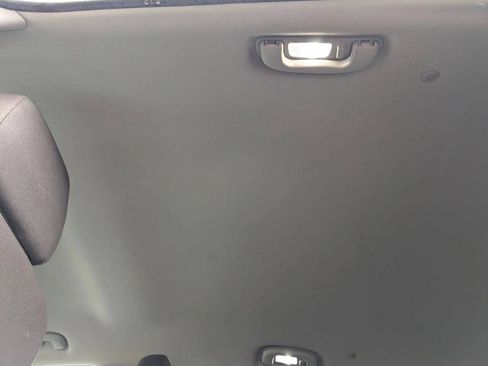Used 2020 GMC Terrain SLE w/ LPO, Floor Liner Package FWD image 26